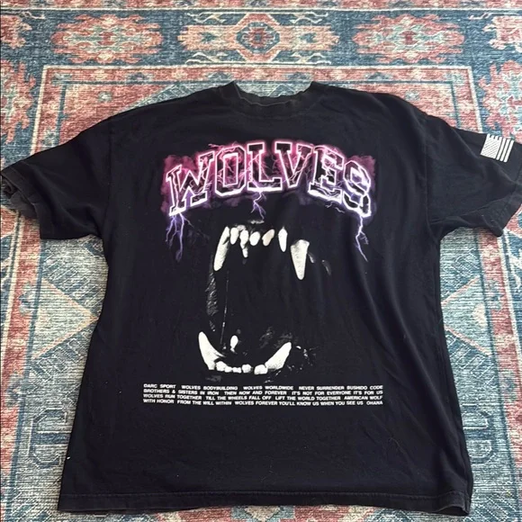 Darc Sport Wolves Distressed Tee - Picture 1 of 6